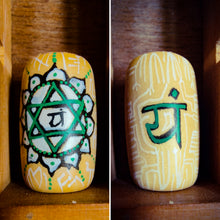 Load image into Gallery viewer, Handpainted chakra beads