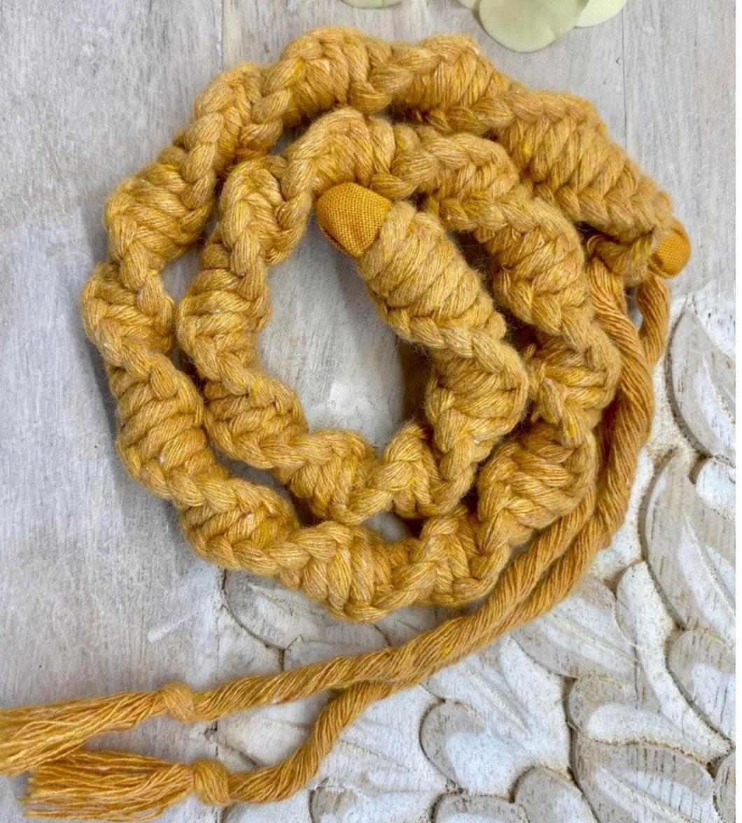 Macrame ochre Spiralock 40cm