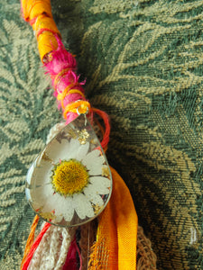 Hazy daisy hairwrap