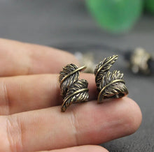 Load image into Gallery viewer, Feather beads
