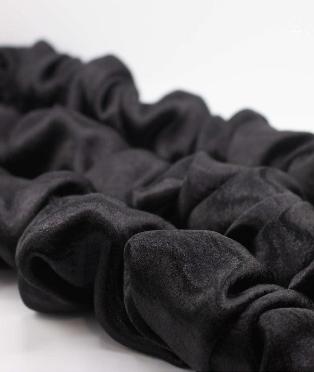 Giant black satin Spiralock