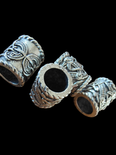 Load image into Gallery viewer, Chunky Celtic bead
