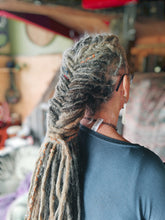 Load image into Gallery viewer, Fishtail Braiding tool
